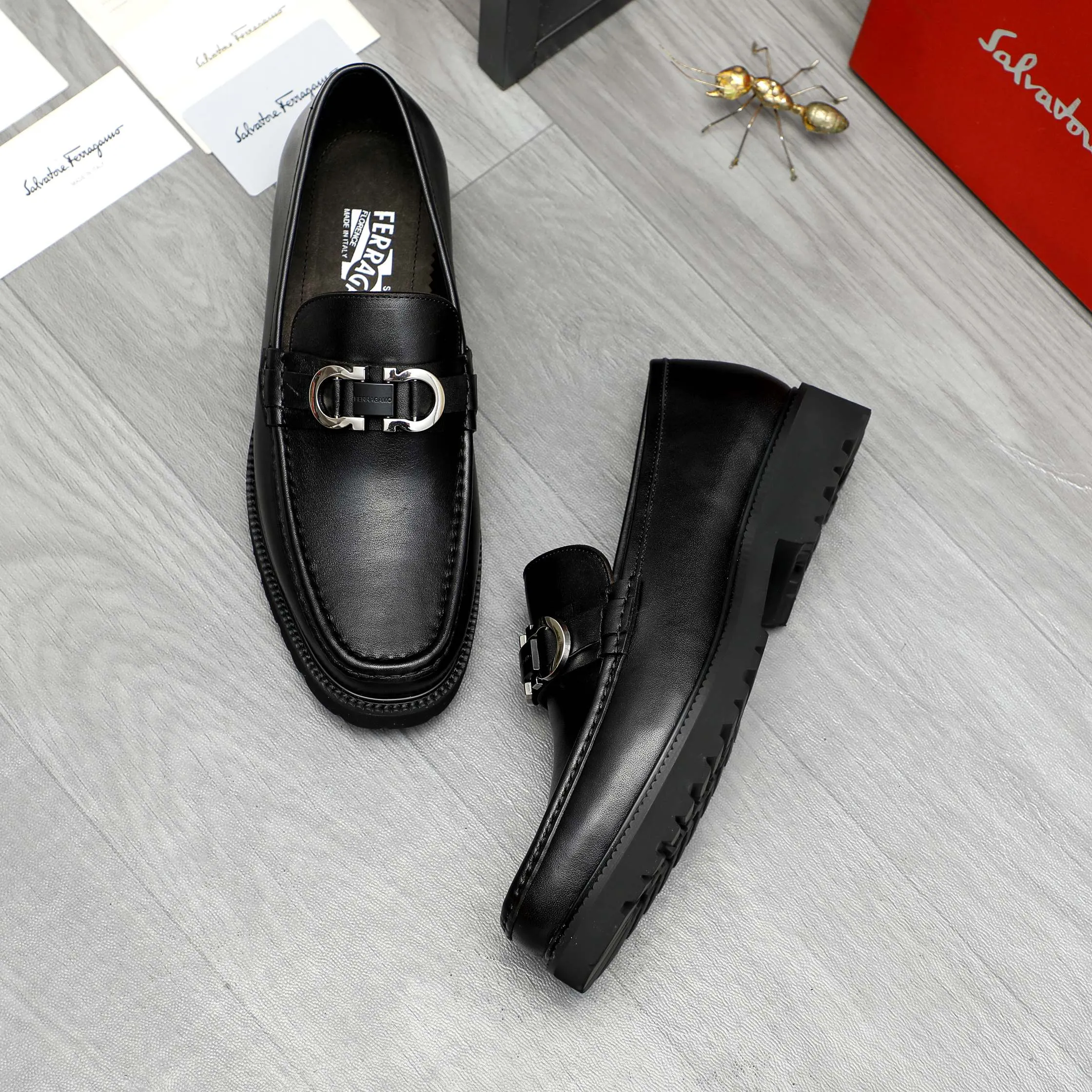 Men's shoes 💰540 Product trademark: Ferragamo "Ferragamo" business slip-on leather shoes Regular size: 38-44 (45.46 custom-made, non-refundable) Product materials: Selected high-quality cowhide upper, cowhide lining, original outsole